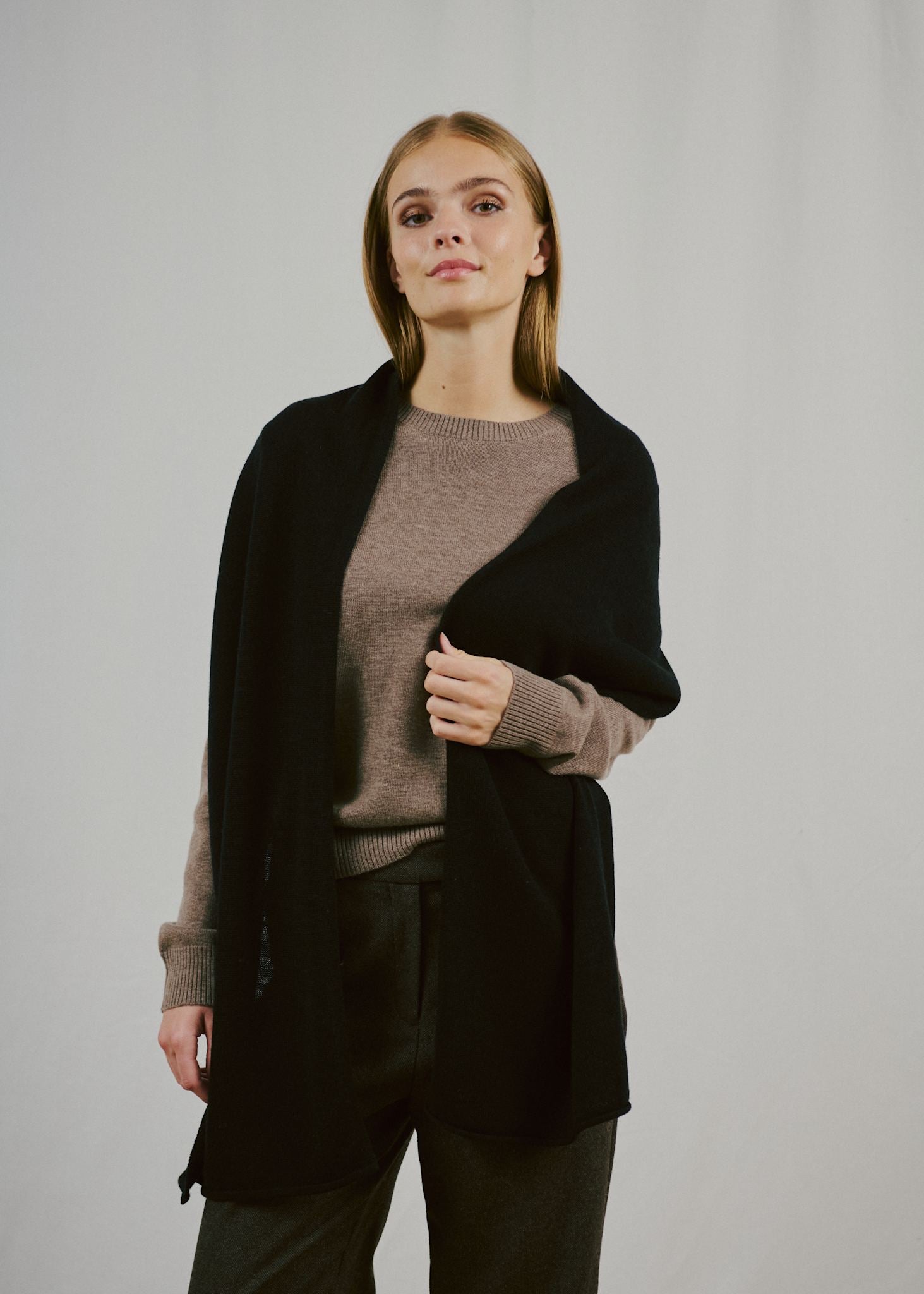 BS Liesel Scarf - Black