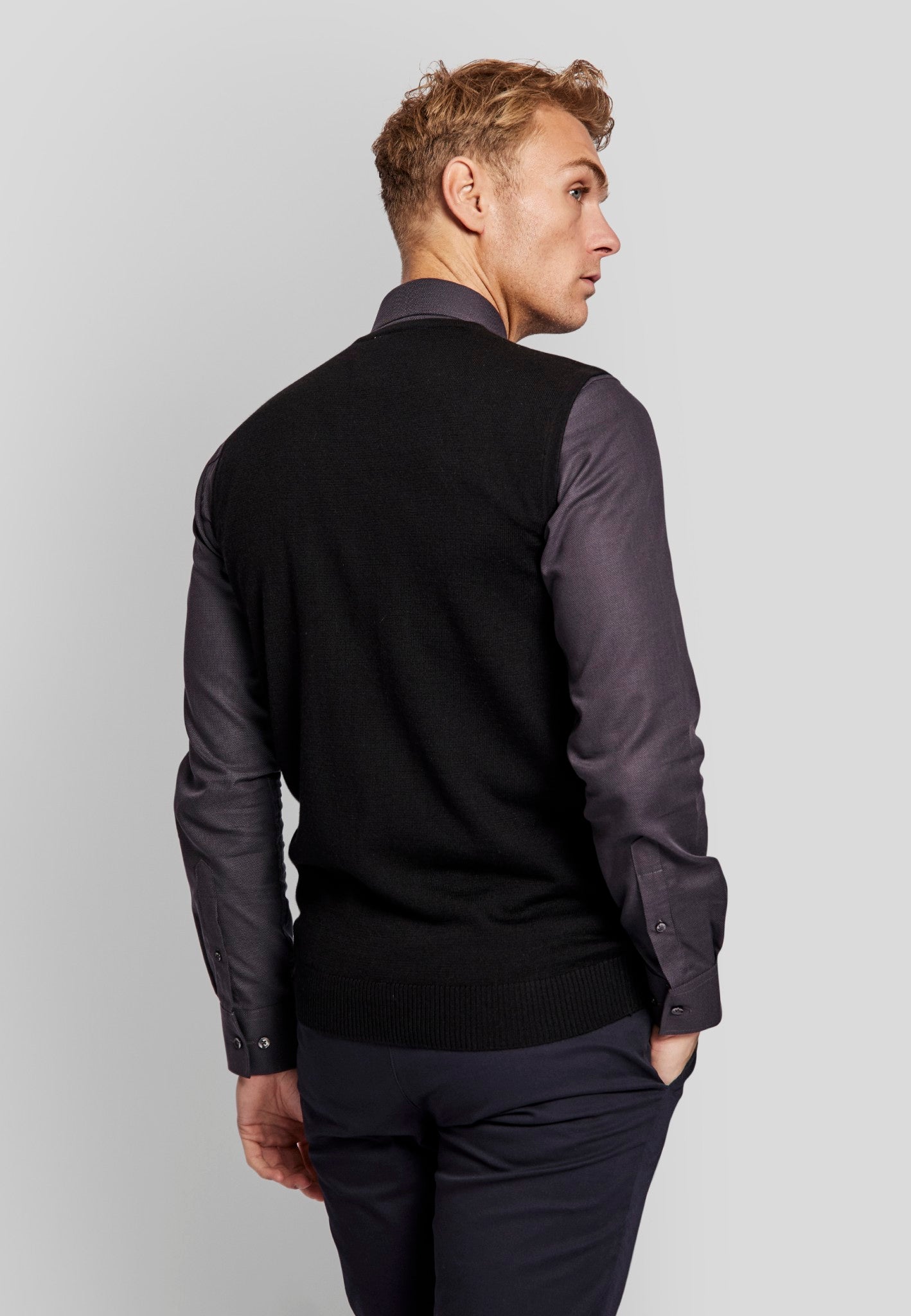 BS Merkur regular fit Strik - Black