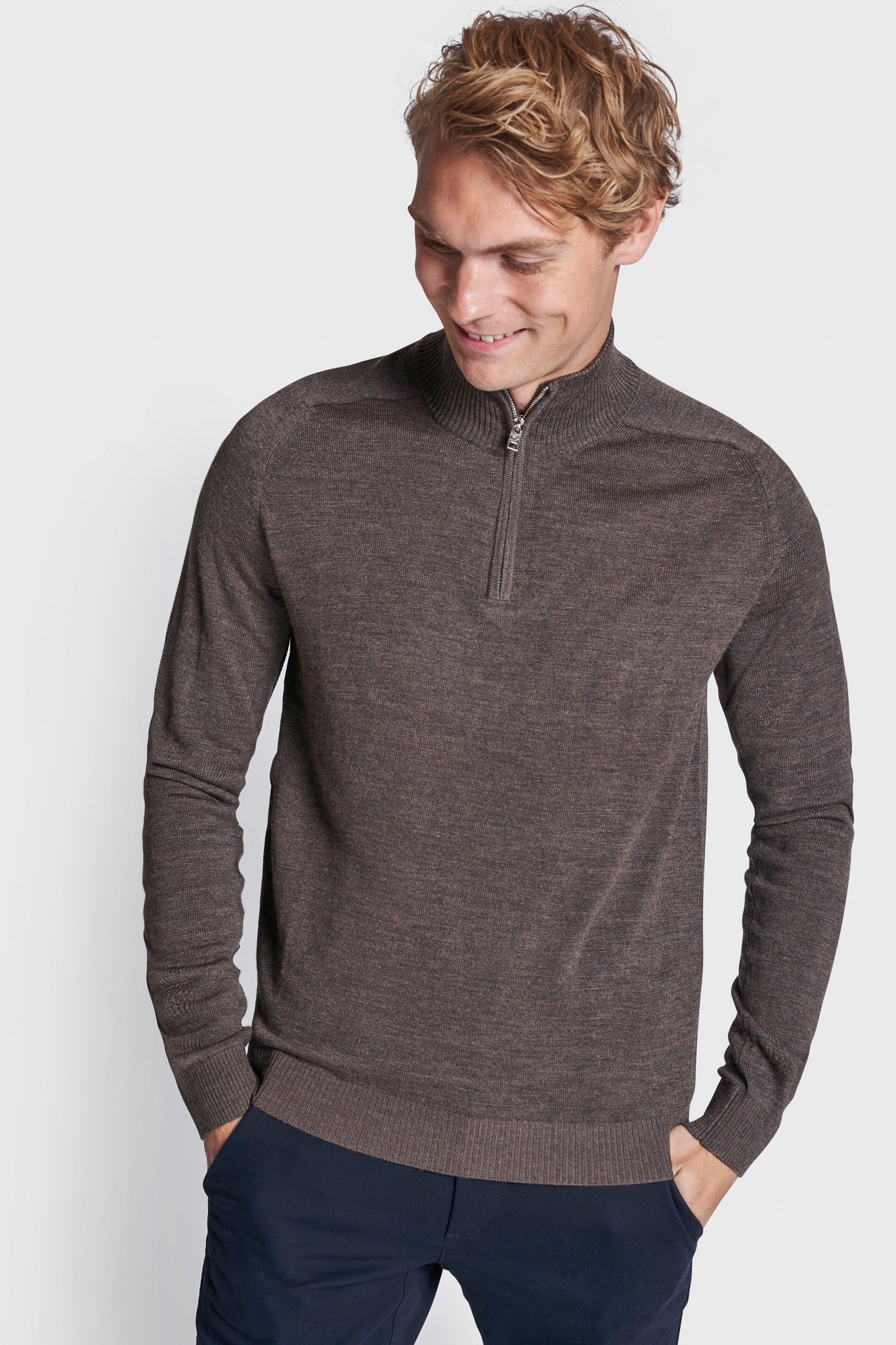 BS Gulbis Regular Fit Strik - Brown