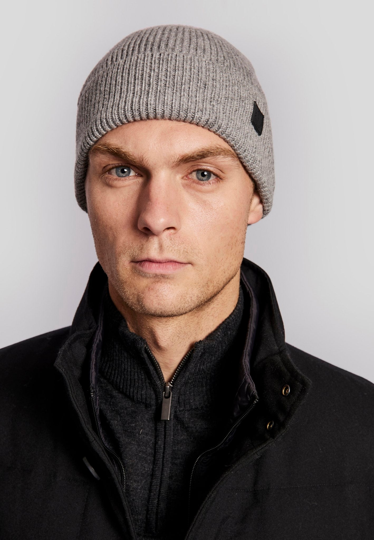 BS Richards Hue - Grey